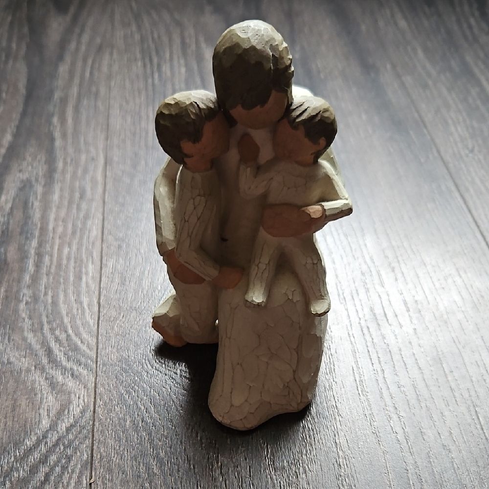 Willow Tree Quietly Figurine Susan Lordi Mother Children Family Gift